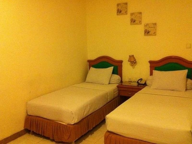 Hotel Maricaya Makassar Exterior photo